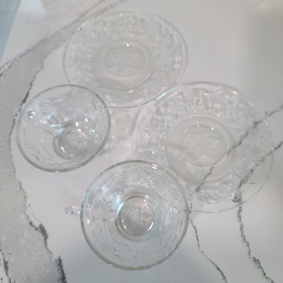 Princess House Fantasia Poinsettia glass Coffee Tea Cups / Saucers set of 2 - Picture 7 of 10